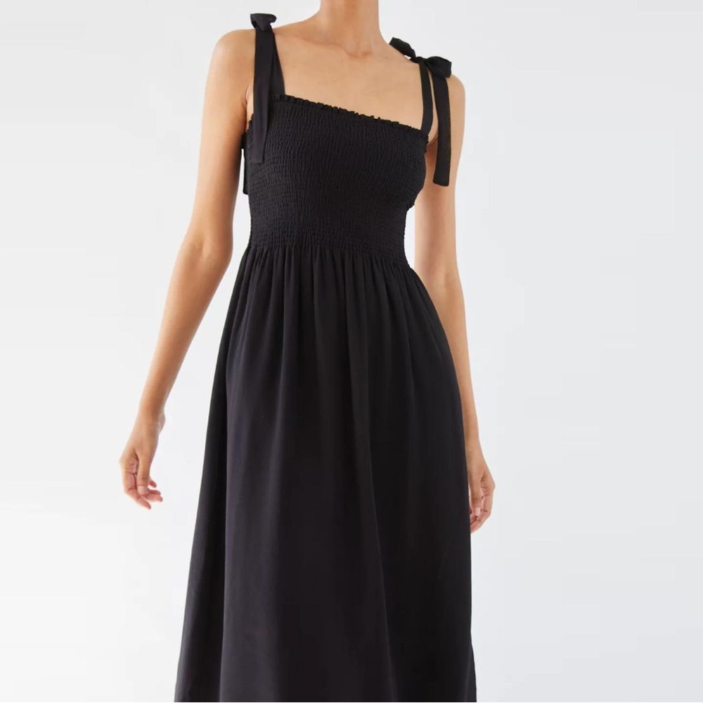 Aritzia Wilfred Black Smocked Spaghetti Strap Midi Sundress - Size Small